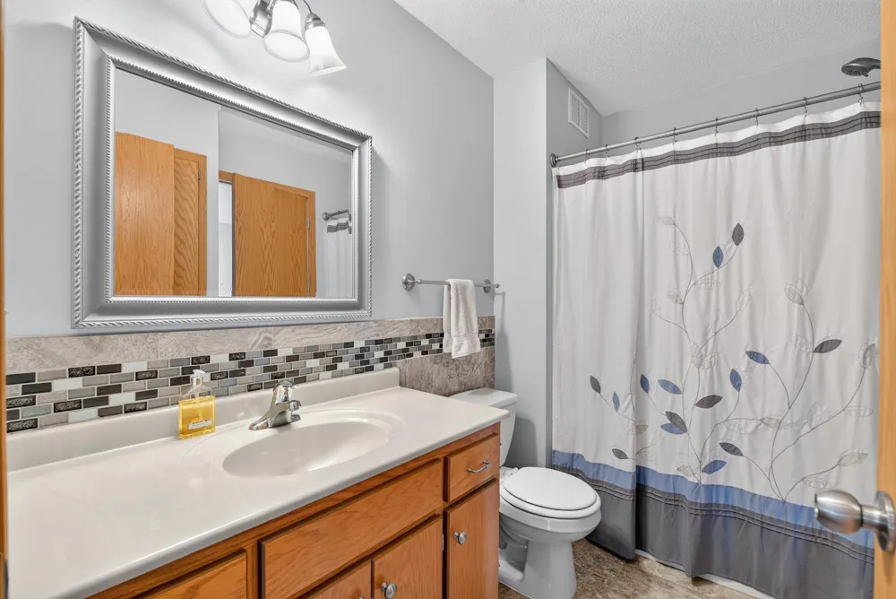 11182 Woods Edge Avenue Becker, MN 55308