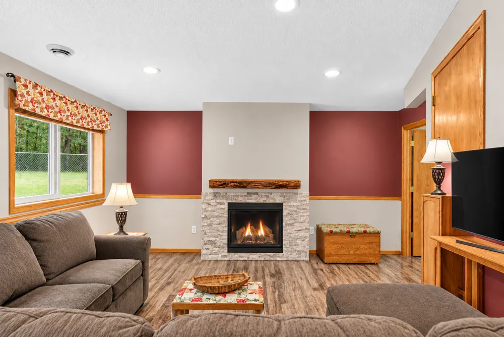 11182 Woods Edge Avenue Becker, MN 55308