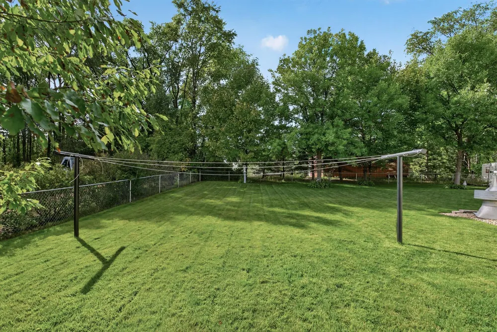 11182 Woods Edge Avenue Becker, MN 55308