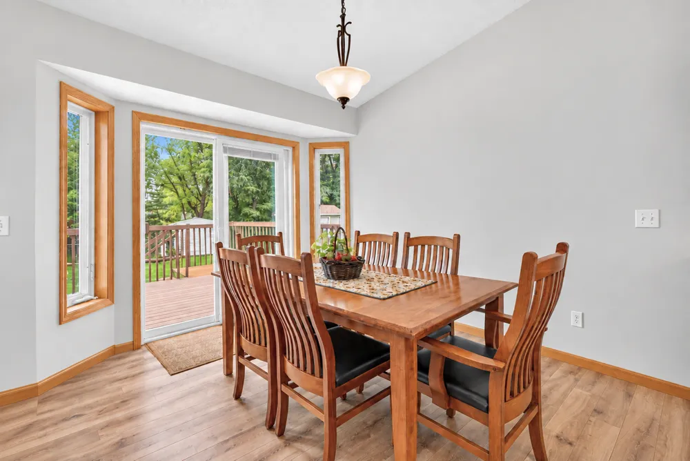 11182 Woods Edge Avenue Becker, MN 55308