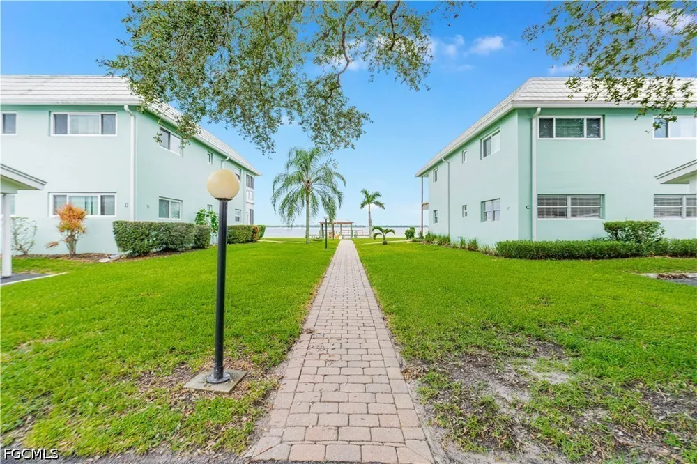 E Riverside Drive #34C Fort Myers, FL 33916