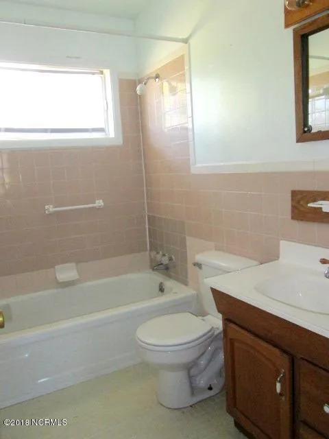 18 Sheffield Road Jacksonville, NC 28546