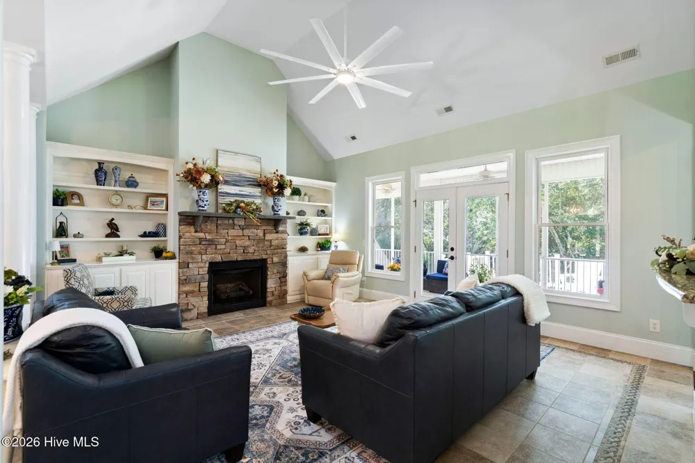 83 W Waverly Drive Burgaw, NC 28425