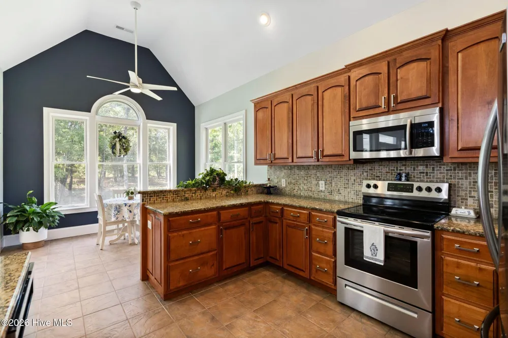 83 W Waverly Drive Burgaw, NC 28425