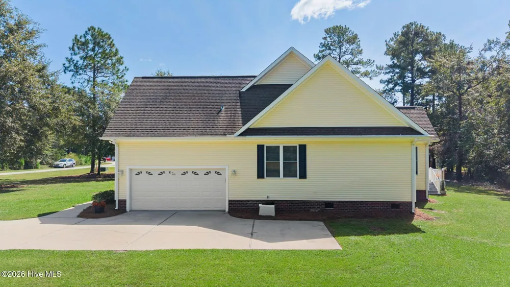 83 W Waverly Drive Burgaw, NC 28425