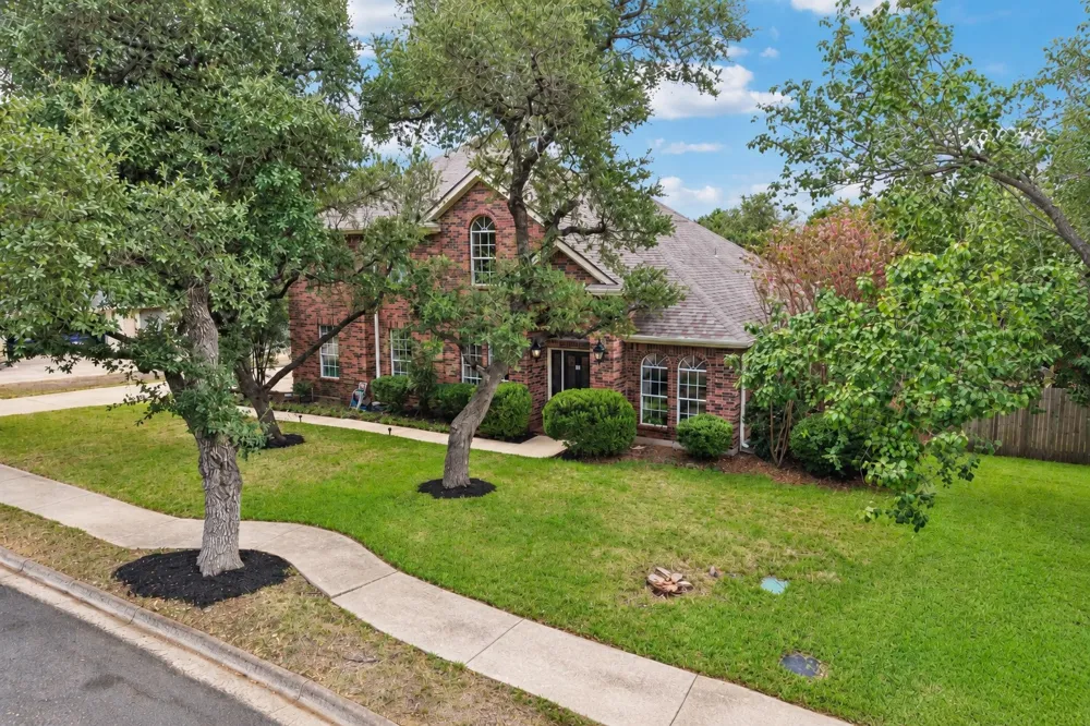 3915 Idalia Drive Austin, TX 78749
