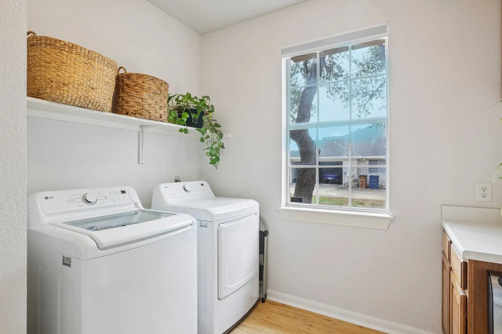 3915 Idalia Drive Austin, TX 78749