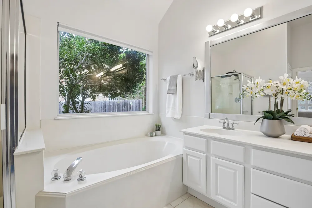 3915 Idalia Drive Austin, TX 78749