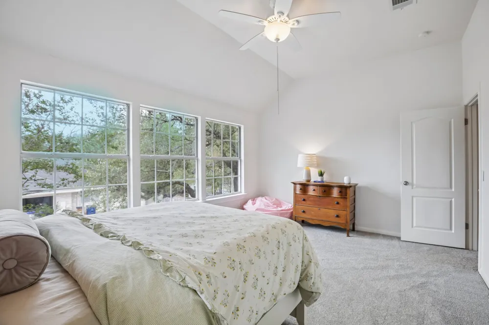 3915 Idalia Drive Austin, TX 78749