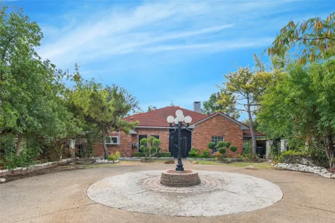 3024 Encino Drive