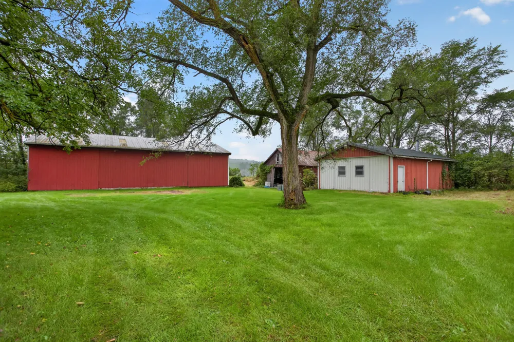 13545 E Austin Road Manchester, MI 48158