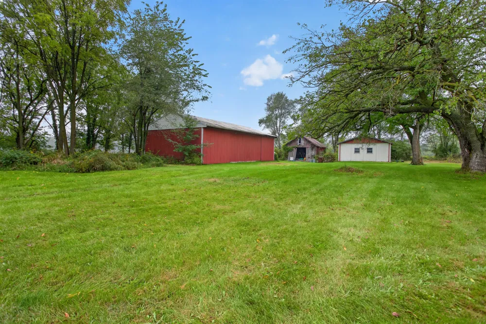13545 E Austin Road Manchester, MI 48158