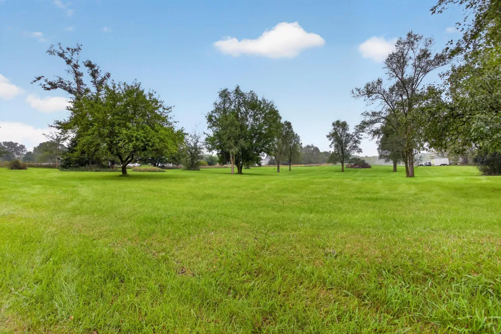 13545 E Austin Road Manchester, MI 48158