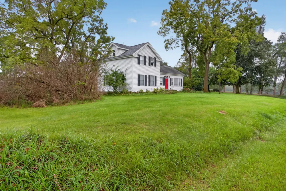 13545 E Austin Road Manchester, MI 48158
