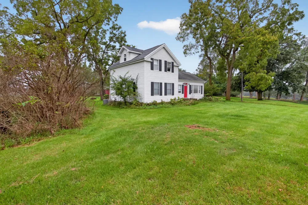 13545 E Austin Road Manchester, MI 48158