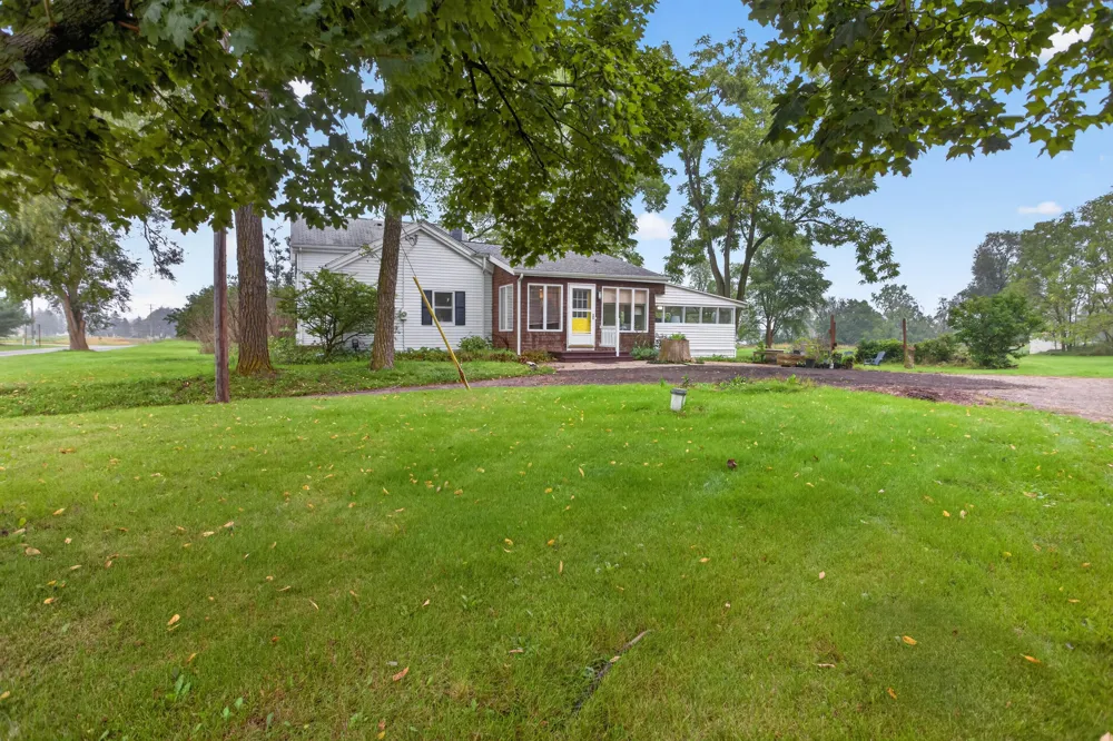 13545 E Austin Road Manchester, MI 48158