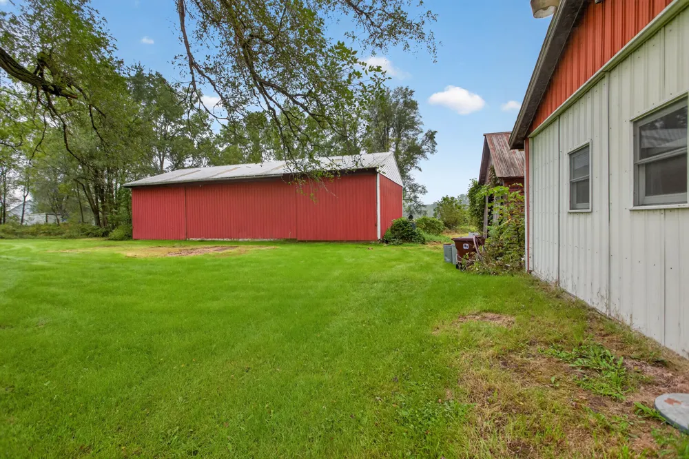 13545 E Austin Road Manchester, MI 48158