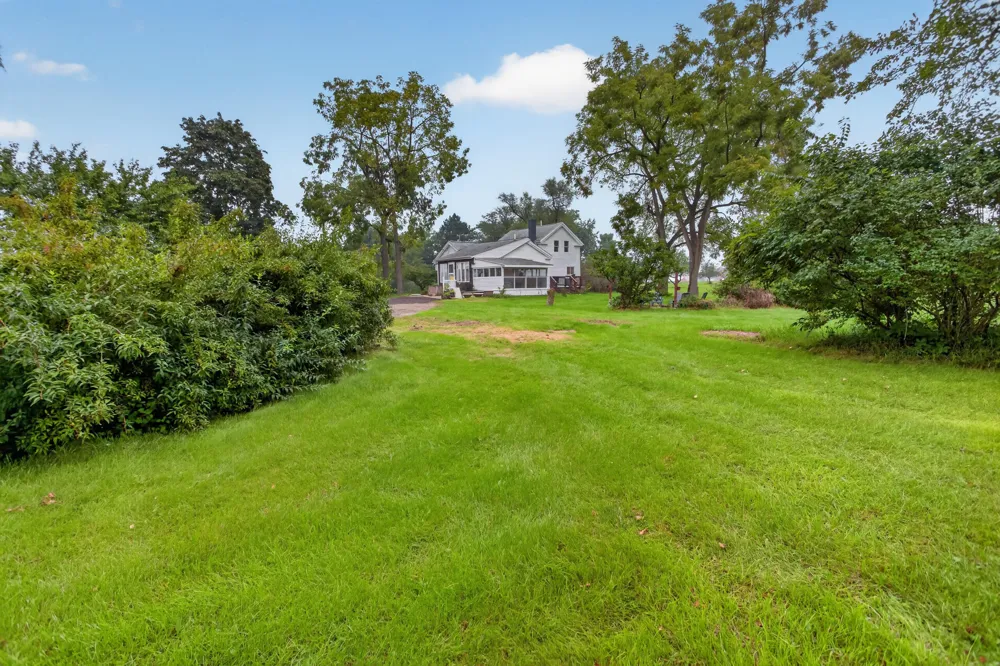 13545 E Austin Road Manchester, MI 48158