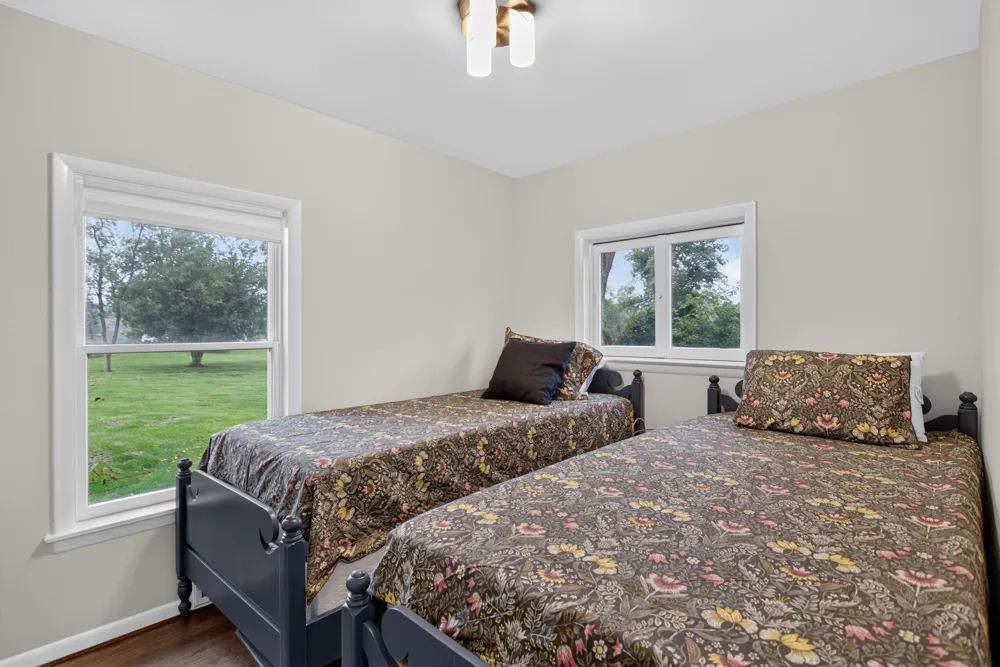 13545 E Austin Road Manchester, MI 48158