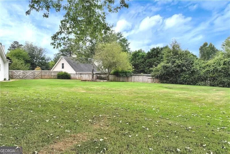 5640 Raintree TRCE Oakwood, GA 30566