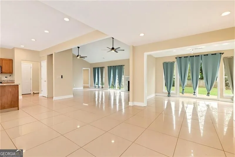 5640 Raintree TRCE Oakwood, GA 30566