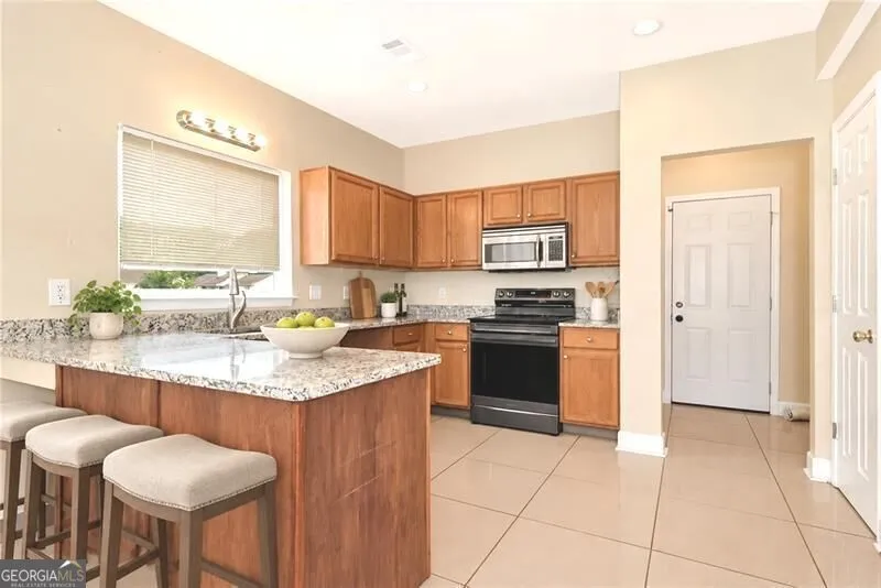 5640 Raintree TRCE Oakwood, GA 30566