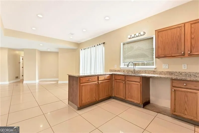 5640 Raintree TRCE Oakwood, GA 30566