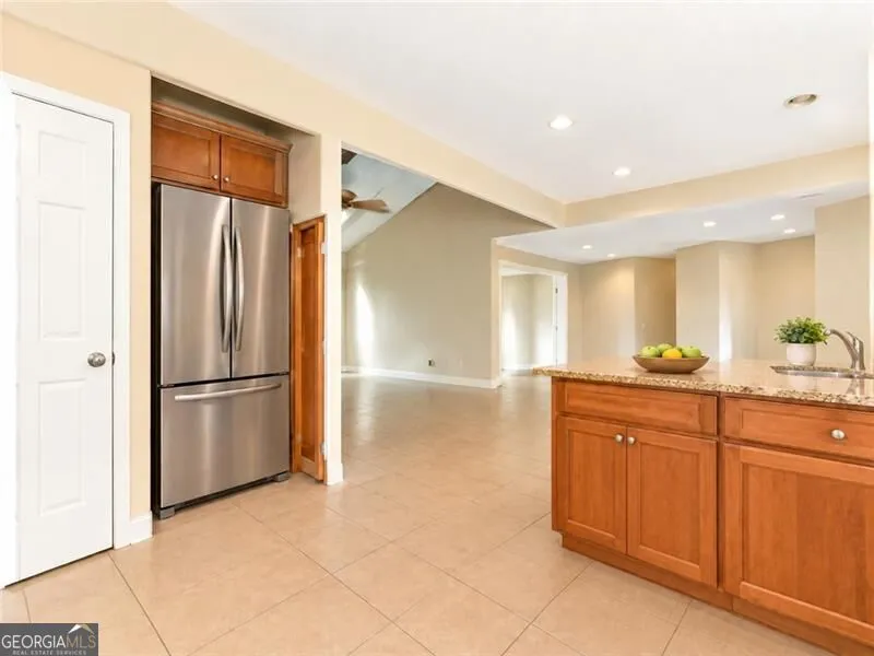 5640 Raintree TRCE Oakwood, GA 30566