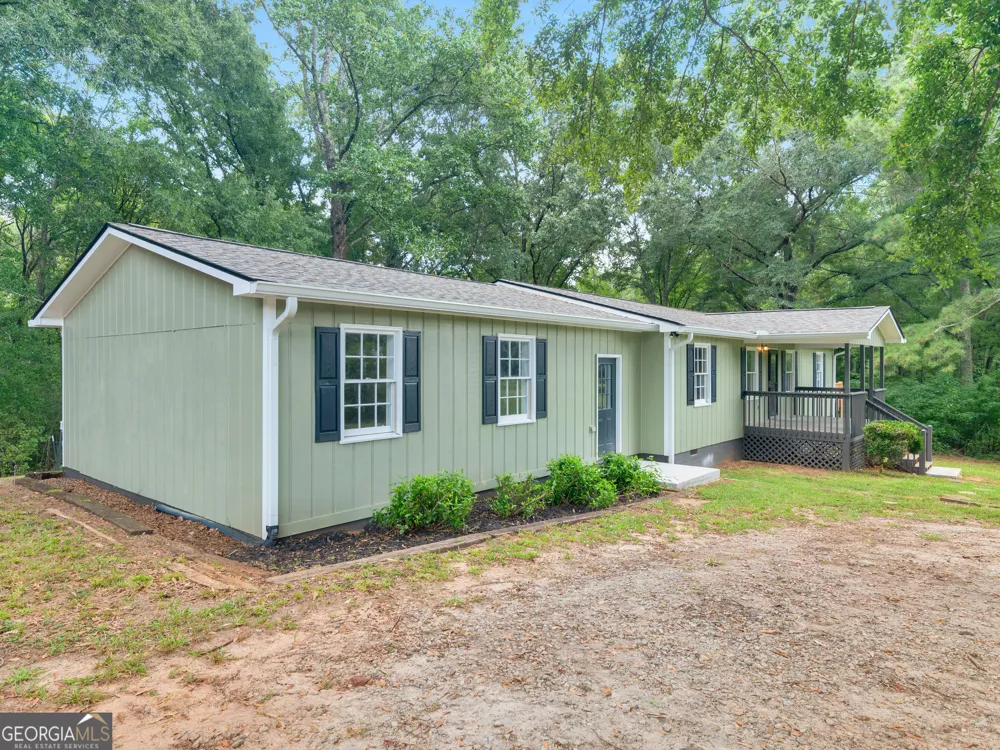 2172 Garner RD Gay, GA 30218