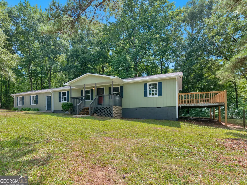 2172 Garner RD Gay, GA 30218