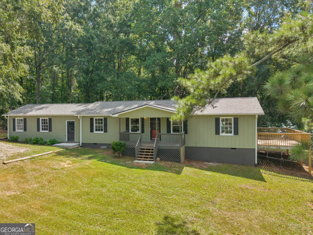 2172 Garner RD Gay, GA 30218