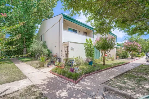 6718 Silvermine Drive #1704