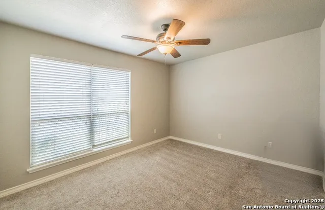 1421 Cottonwood Rd Fischer, TX 78623