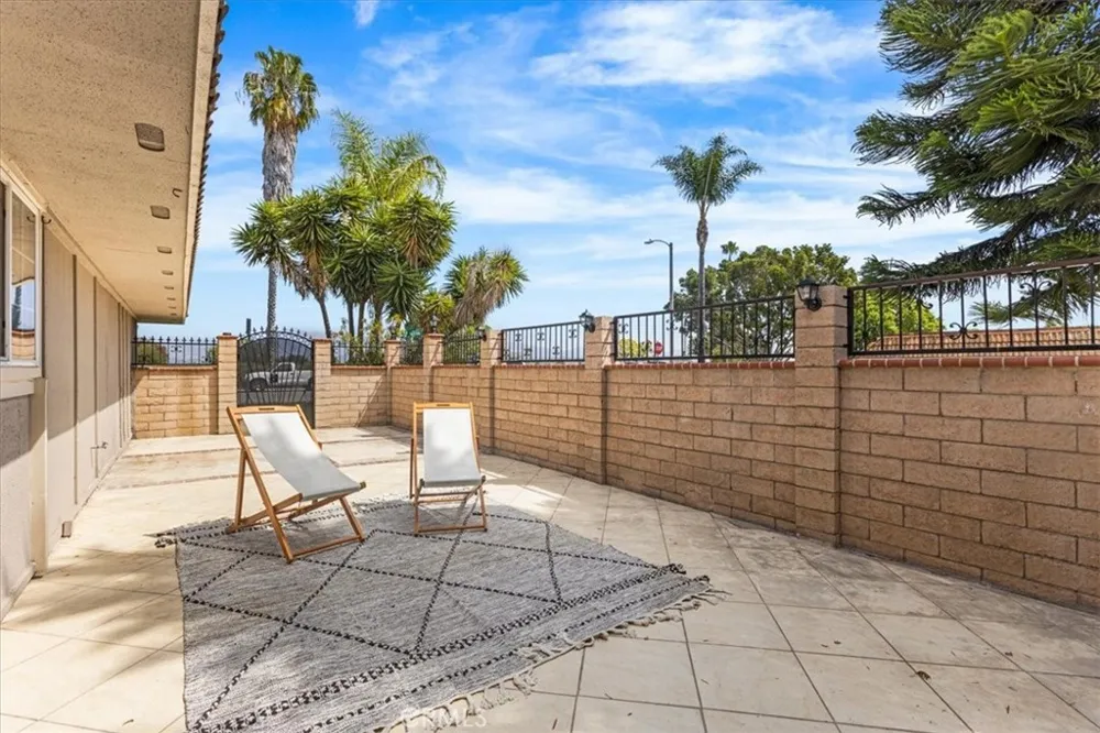 23455 El Reposa Aliso Viejo, CA 92656