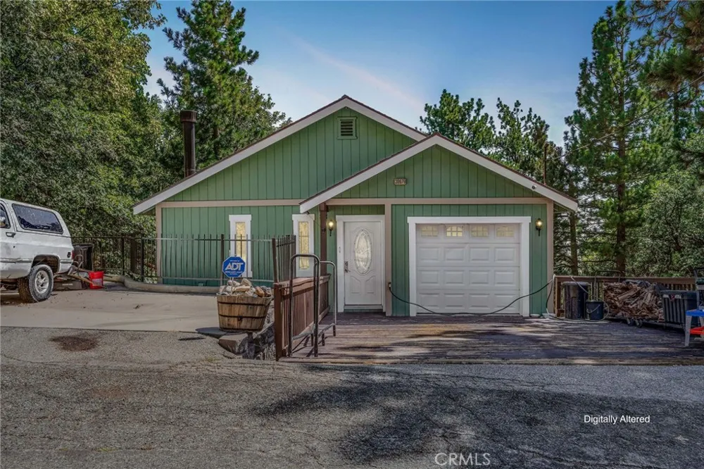 30979 Summit Drive Running Springs, CA 92382