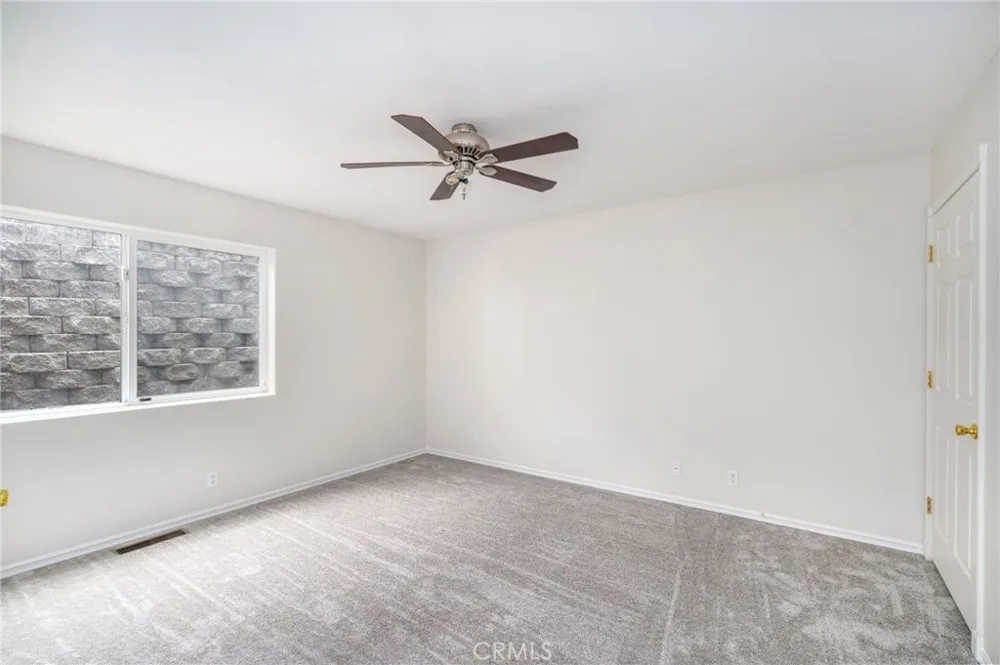 30979 Summit Drive Running Springs, CA 92382