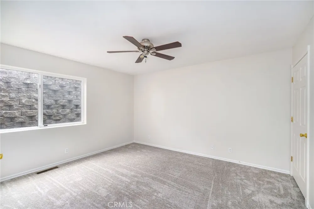 30979 Summit Drive Running Springs, CA 92382