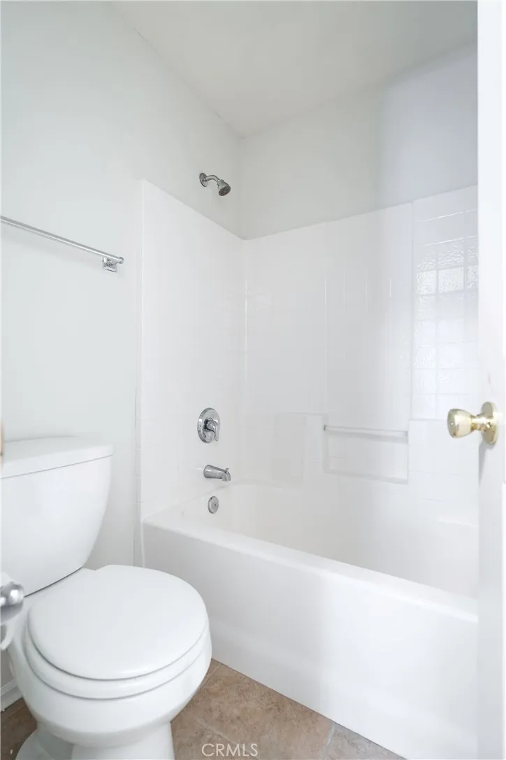 30979 Summit Drive Running Springs, CA 92382