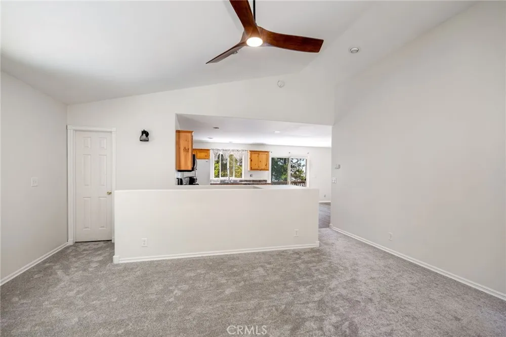 30979 Summit Drive Running Springs, CA 92382