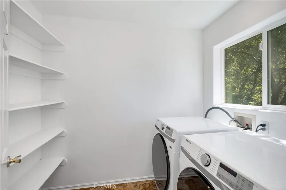 30979 Summit Drive Running Springs, CA 92382
