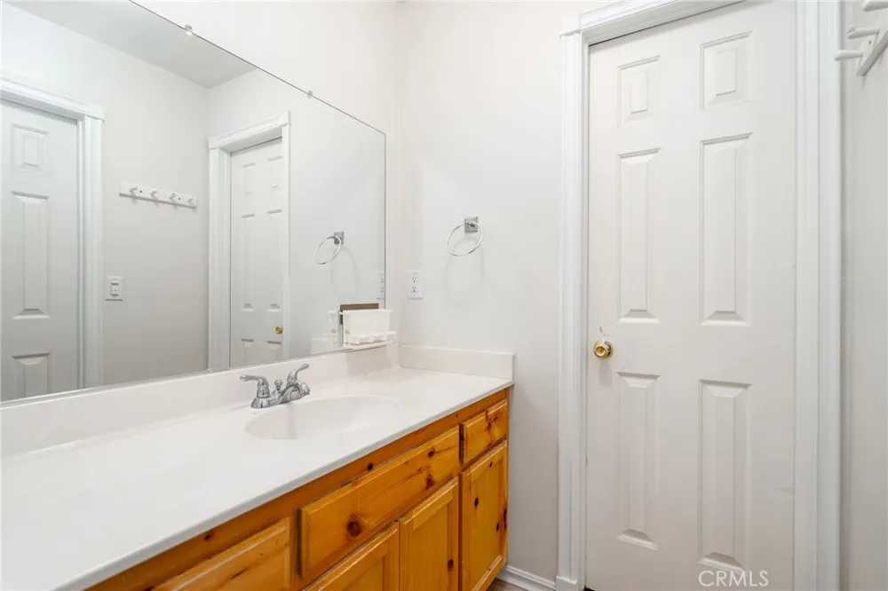30979 Summit Drive Running Springs, CA 92382