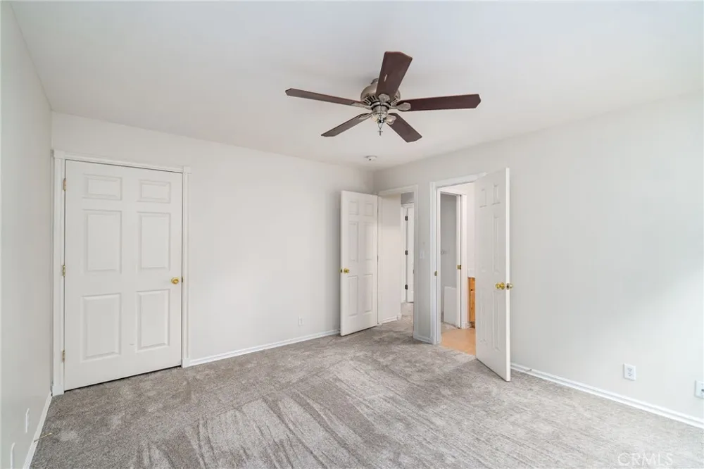 30979 Summit Drive Running Springs, CA 92382