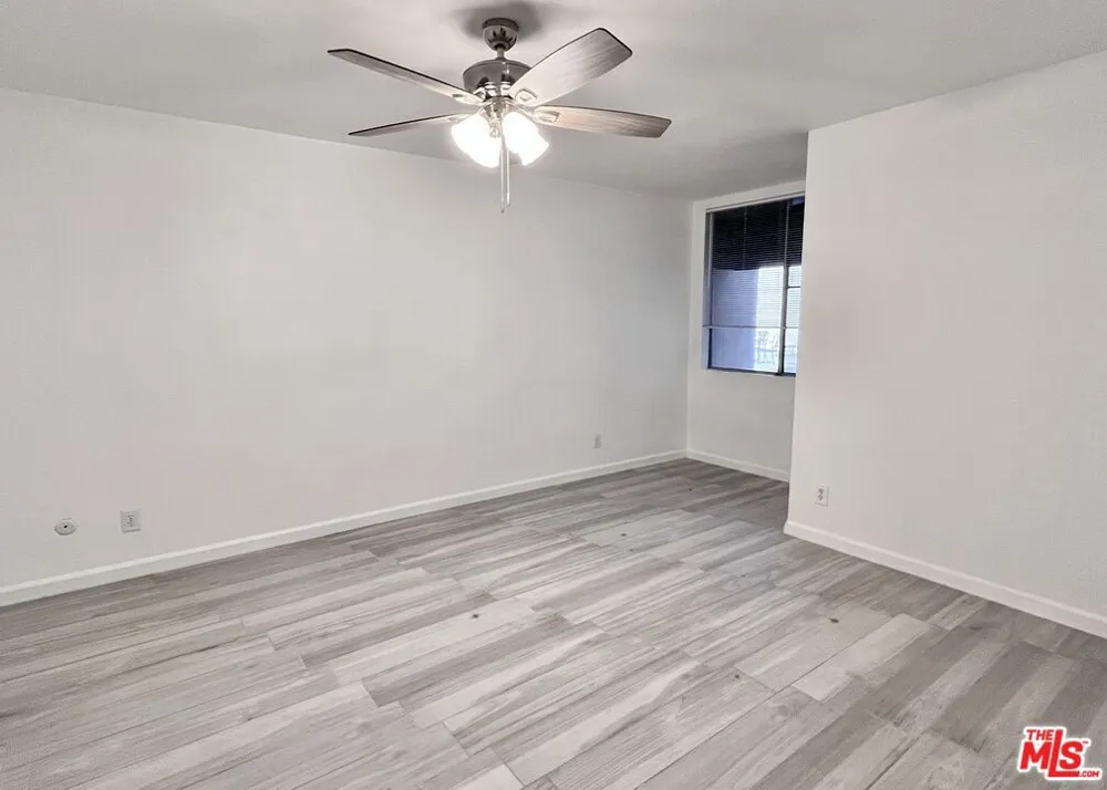 8535 W West Knoll Drive #301 West Hollywood, CA 90069