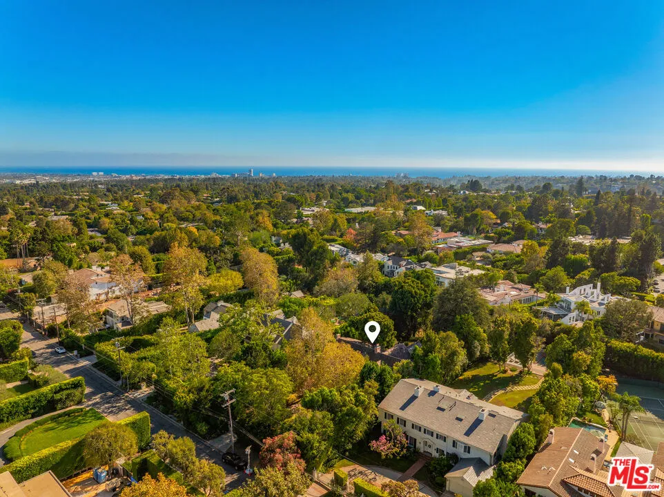 357 Carmelina Avenue Los Angeles, CA 90049
