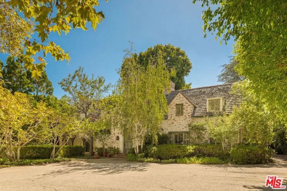 357 Carmelina Avenue Los Angeles, CA 90049