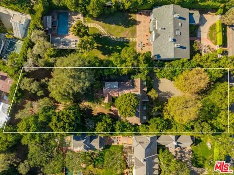 357 Carmelina Avenue