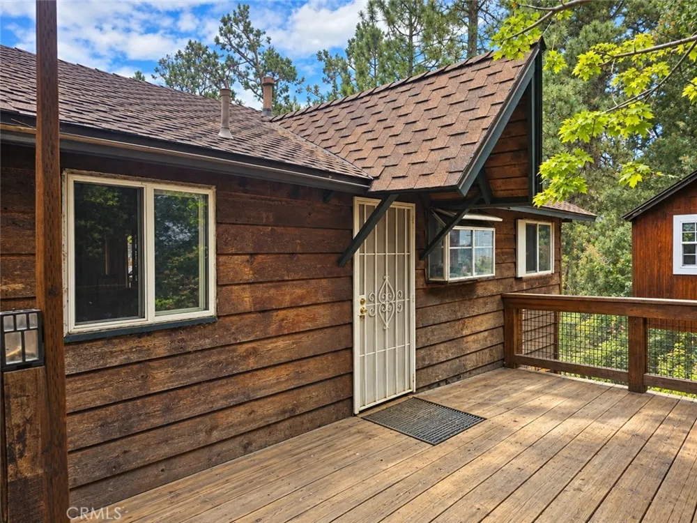 170 Kern Avenue Sugarloaf, CA 92386