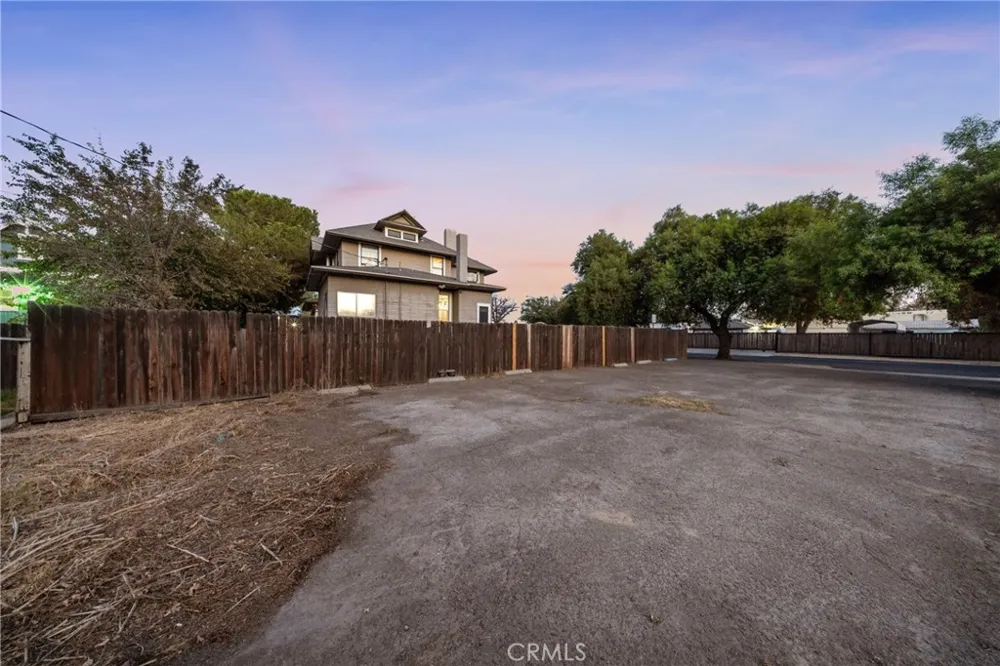 700 Irwin Hanford, CA 93230