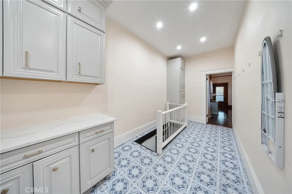 700 Irwin Hanford, CA 93230