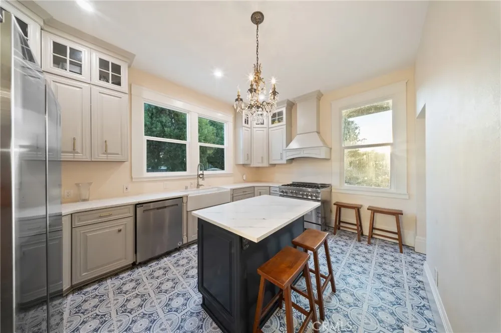 700 Irwin Hanford, CA 93230